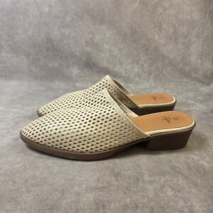 Sophie Sue Womens Perforated Pointed Toe Mules Cream Beige Block Heel Size 10
